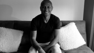 Нападател се самоуби в хотел