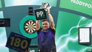 Кръв, оси и стрели: Да станеш двукратен световен шампион на 18 (ВИДЕО)