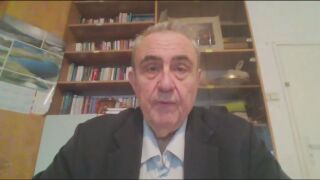 Снимка: Огнян Минчев: Ситуацията с Румен Радев напомня тази със Симеон Сакскобургготски през 2001 г.