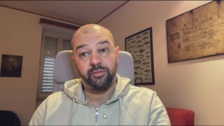 Снимка: Каква е съдбата на маймунката с памперс, която обикаляше кв. „Люлин“?