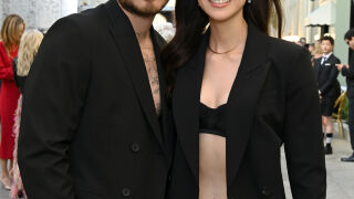 Бруклин Бекъм и Никола Пелц по-влюбени от всякога - ето къде се забавляват (ВИДЕО)