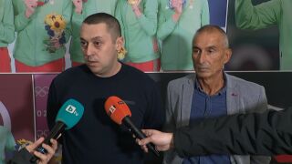 Генералният секретар на щангите: И да не иска, Ботев трябва да подпише отчета