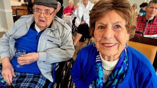 Малцина стигат дотук: тайната на 80-годишен брак и какво се подарява на Дъбова сватба