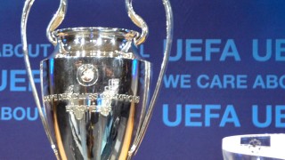 Спряха Шампионска лига и Лига Европа за неопределено време