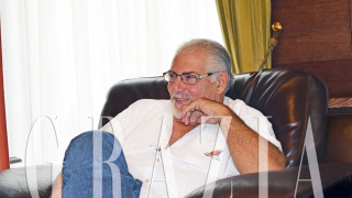 Хорхе Букай пред Grazia: Аз съм професионален помагач, не писател