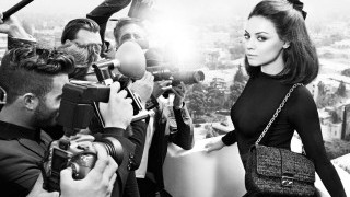 Мила Кунис в рекламна кампания на Dior