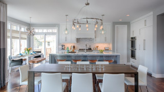 Дом на мечтите: Refined Home