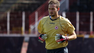 Новият вратар на ЦСКА пропуска мачовете със Зимбру