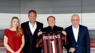 Силвио Берлускони и Синиша Михайлович за новия Милан