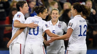 Гол от центъра в женския футбол? Не се случва за първи път (ВИДЕО)