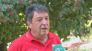 Доктор Попов: Феновете хвърляха бомбички и по линейката