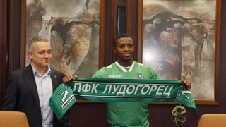 Кафу подписа с Лудогорец