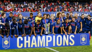 ПСЖ спечели трофей, спирайки победния ход на Манчестър Юнайтед (ГАЛЕРИЯ И ВИДЕО)