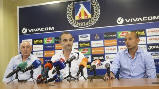 Левски няма да напуска елита, въпреки ЦСКА-София