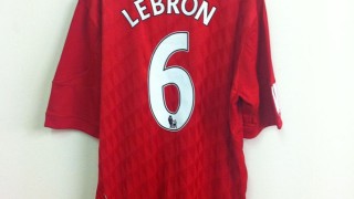 Леброн Джеймс предложи да се присъедини към „Ливърпул”