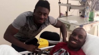 Изненадваща визита за Демба Ба два дни след тежката контузия (ГАЛЕРИЯ)