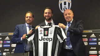 Гонсало Игуаин: Тръгнах си заради Де Лаурентис