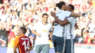 Златан Ибрахимович дебютира с извънземно попадение за Манчестър Юнайтед