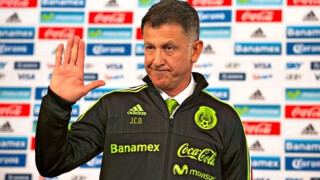 Наказаха селекционера на Мексико заради обиди към съдии