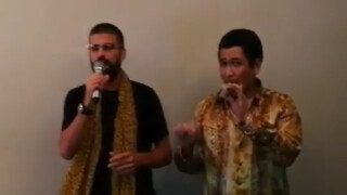 Жерар Пике в дует с японска музикална сензация (ВИДЕО)