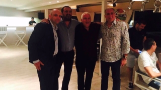 Тити Папазов отпразнува половин век в звездна компания (СНИМКИ)