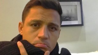 Венгер прати доктор на Санчес, за да успокои феновете