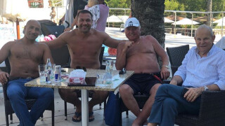 Кобрата се срещна със собственика на 