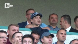 Беларус посрещна Марадона с хляб и сол (ВИДЕО)
