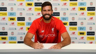 Алисон може да направи дует с Лейди Гага (ВИДЕО)