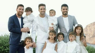 Меси и Суарес ожениха Фабрегас (СНИМКИ)