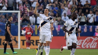 Златан Ибрахимович остава в 