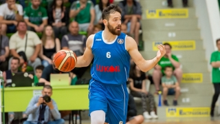 Божидар Аврамов преподписа с 