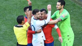 Изгониха Меси в мача за бронза на Копа Америка (ВИДЕО)