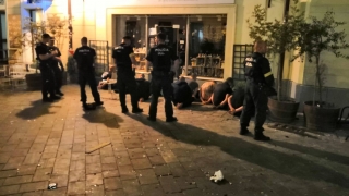 Освободиха задържаните българи, ще бъдат на мача 