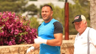 Кобрата - с плуване към спортната комисия на Калифорния (ВИДЕО)