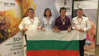 4 медала за България на Международната олимпиада по биология