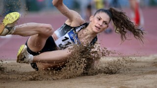 Въпреки летния вирус Габи Петрова отново е първа на държавното