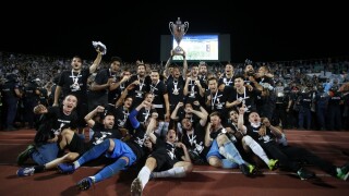 Купата отново е 