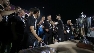 Акрапович празнува с... 