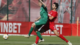 Футболно нехайство: Българските тимове играят без тестове за COVID-19 (ВИДЕО)