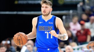 За Лука Дончич няма невъзможни неща (ВИДЕО)