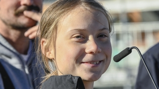 Грета Тунберг спечели хуманитарна награда от 1 млн. евро, дарява сумата на екологични организации