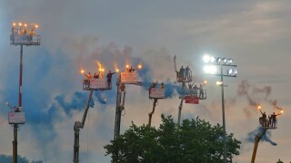 В Полша изведоха социалната дистанция до нови висини (СНИМКИ)