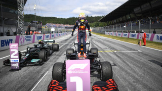 Трета поредна победа за лидера при пилотите Макс Верстапен