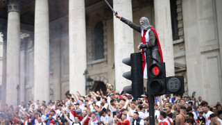 Рицари и чудаци: Лондонските улици преди финала (ГАЛЕРИЯ)