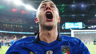 Футболист сложи пола и се изцепи: И какво, ако съм гей?