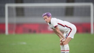 Провал за американските футболистки на старта в Токио