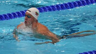 Епитропов е на полуфинал на 200 м бруст на световното