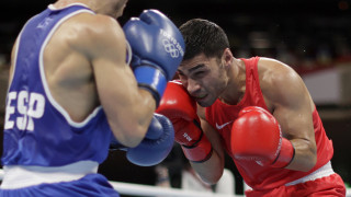 Крах за Даниел Асенов и Радослав Панталеев на световното по бокс