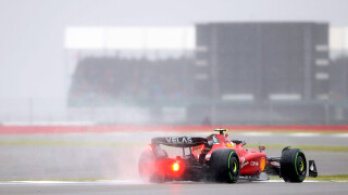 Първи полпозишън за Карлос Сайнц-младши във Формула 1